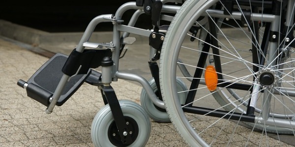 Na co zwrócić uwagę przy wyborze wózka inwalidzkiego